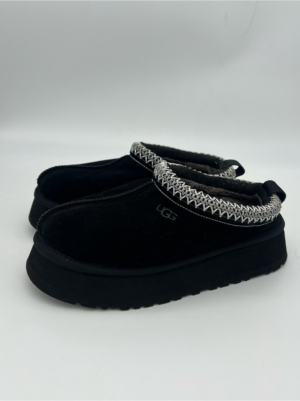 Ugg Tasman Platform Women’s size 6 black suede leather gray shearling shoes mule